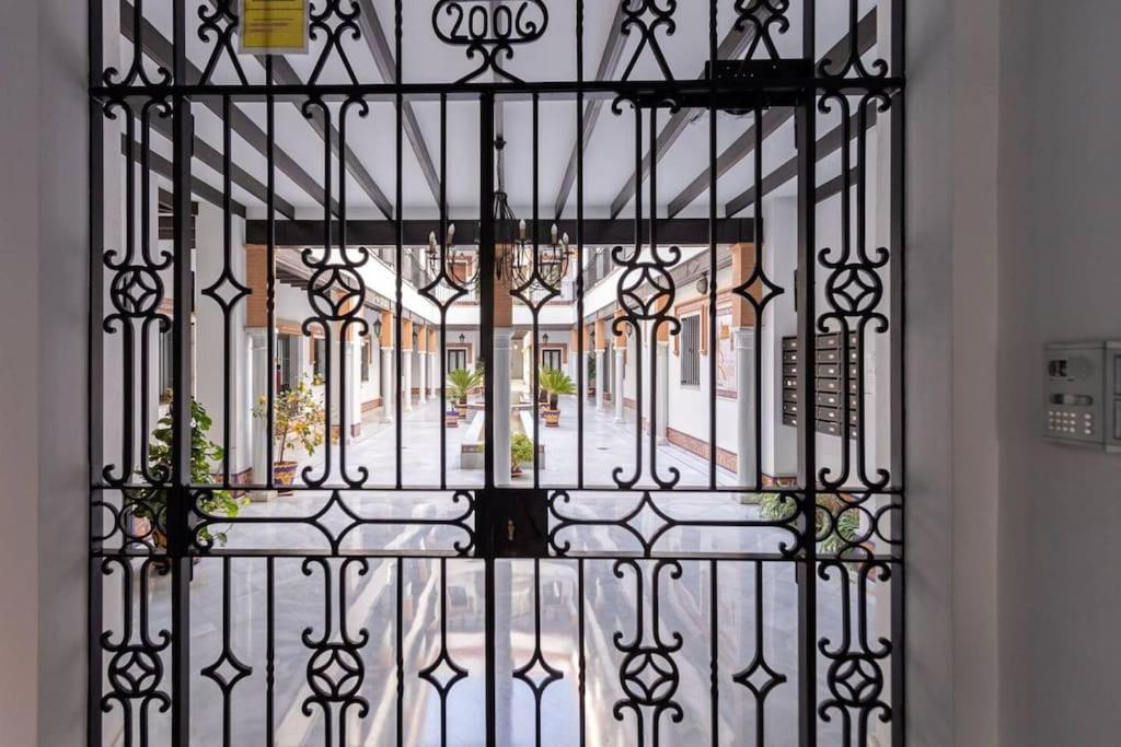 Jdcbl - Peaceful Wonderful Apartment In City Center Seville Exterior photo